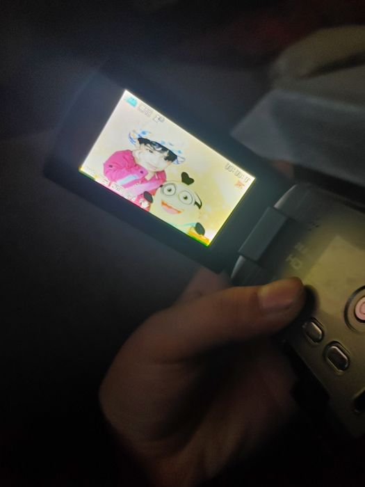 video camera sotiladi