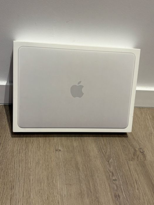 Macbook Neo 13”, 256gb sigilat, Silver, transport inclus