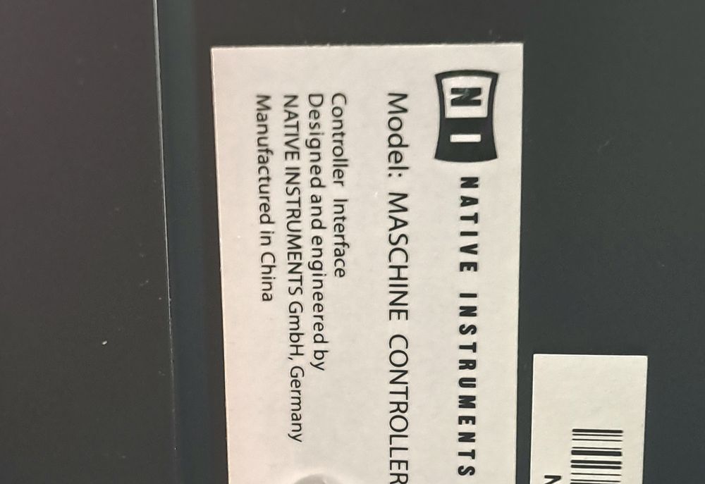 Native instruments MASCHINE MK 1,ca nou,cel mai bun din serie,made in Germany !