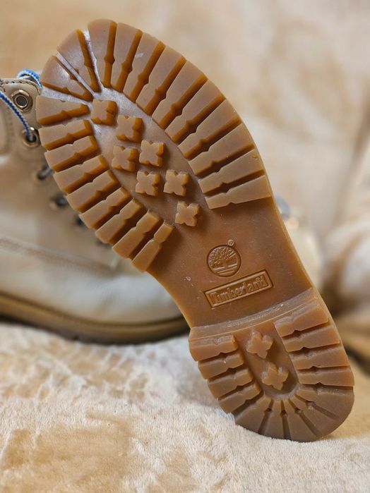 Ghete Timberland NOI 39 24 cm albe piele