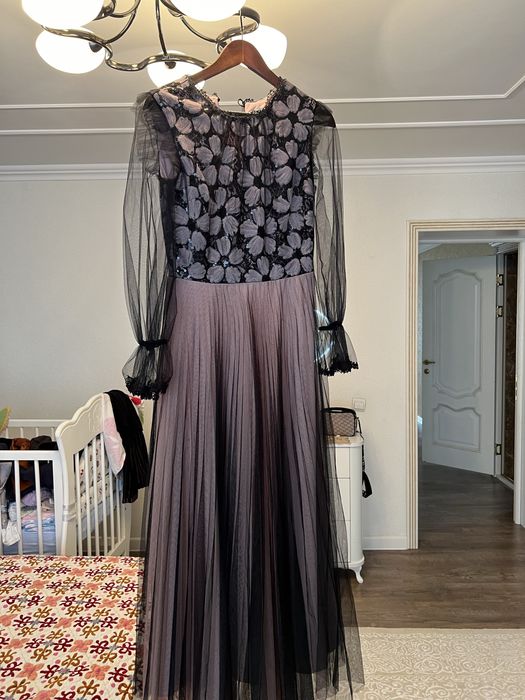 Вечерняя платье