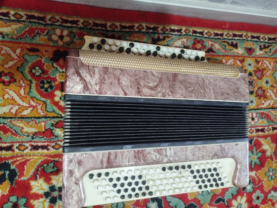 Продается баян б/у