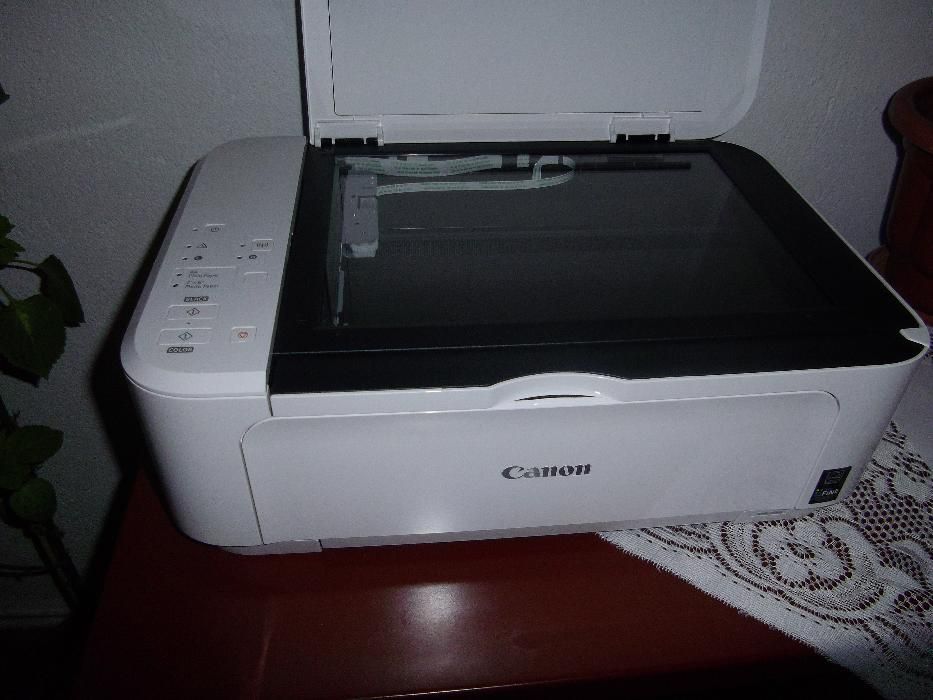 Принтер - Canon цветен