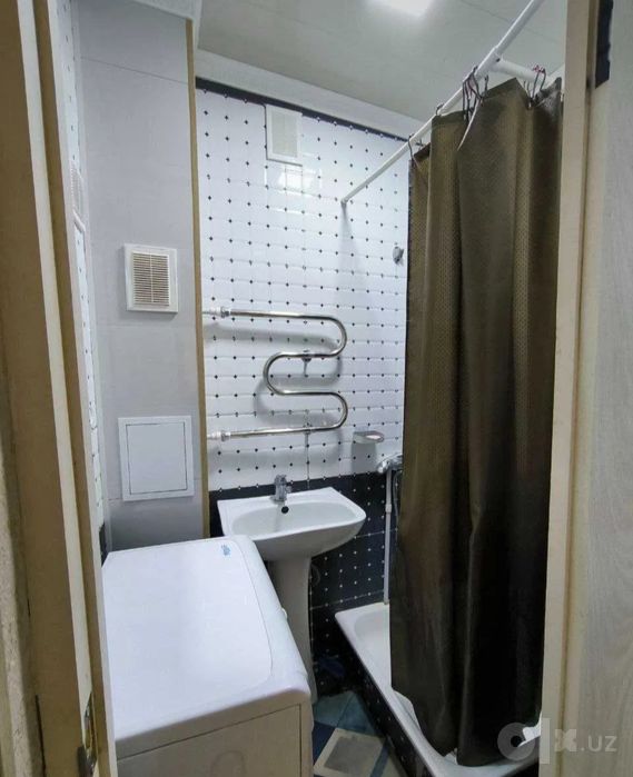 Продажа! Метро Космонавтов 1/3/3/-27кв.м