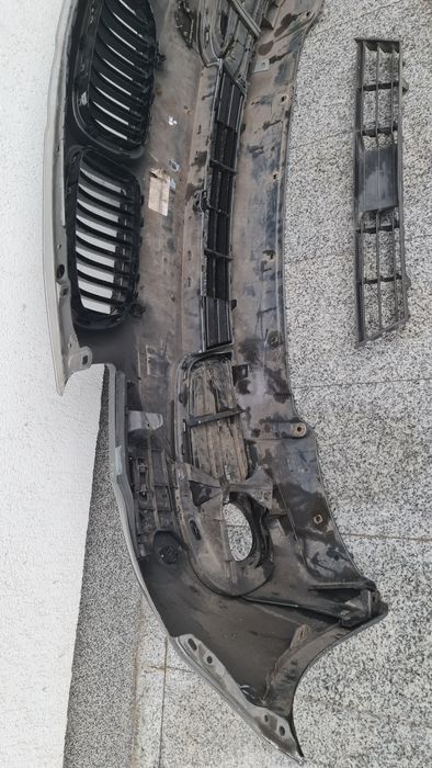 Spoiler bara fata grila BMW 5 f10 f11 facelift lci Luxury line