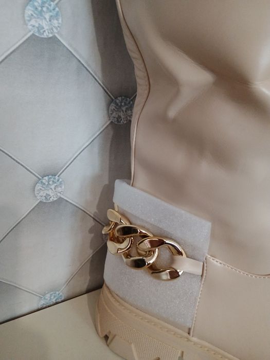 Дамски бежови зимни ботуши 41 номер