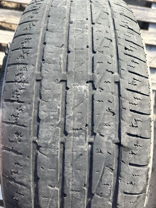 Шины 225/65R17 (2шт)
