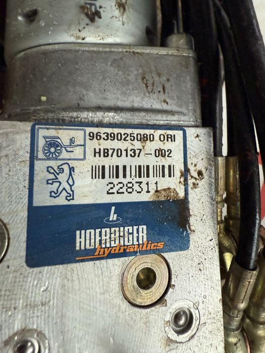 Хидравлична Помпа Таван  на пежо 206cc