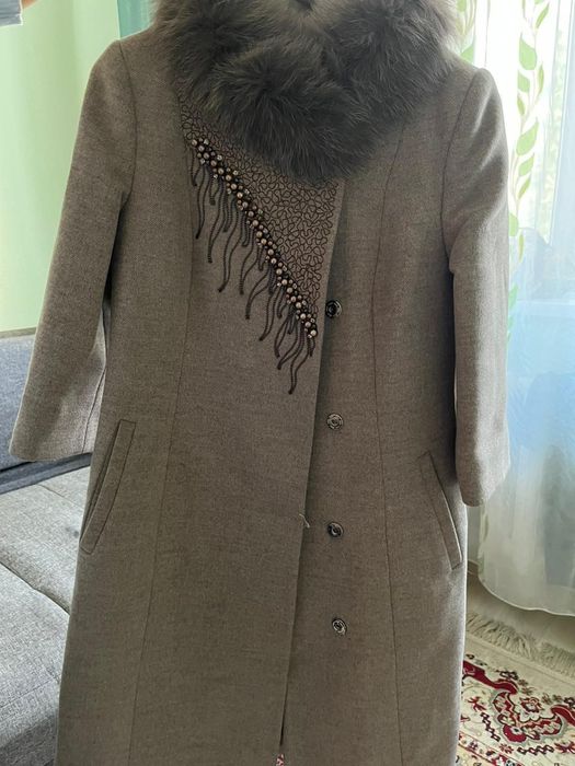 Пальто 42размер.
