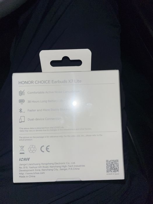 Продам наушник новый срочно