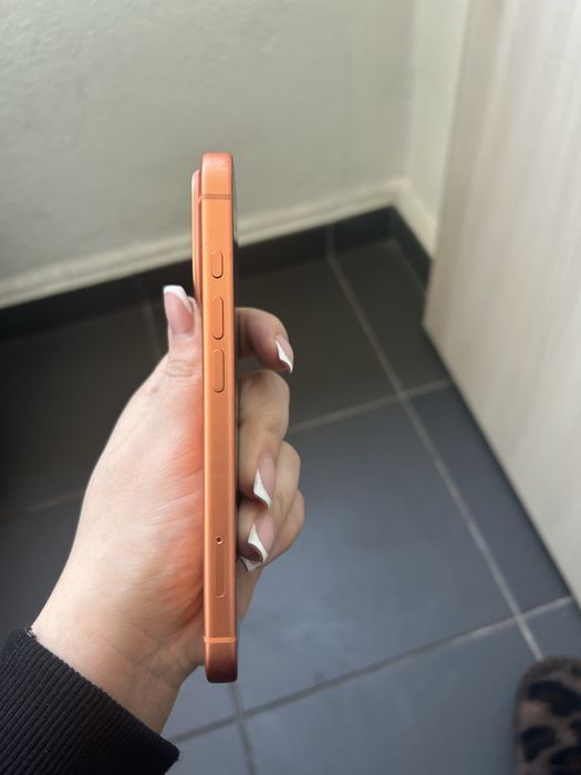 iphone 17 pro portocaliu