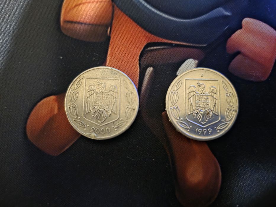 Vând monede pentru colecționari