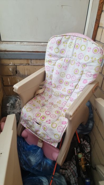 Срочно продам стол для кормления