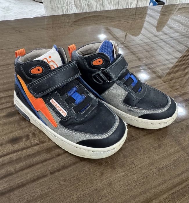 Детски обувки Biomecanics, Vans, Nike Jordan, Sketchers