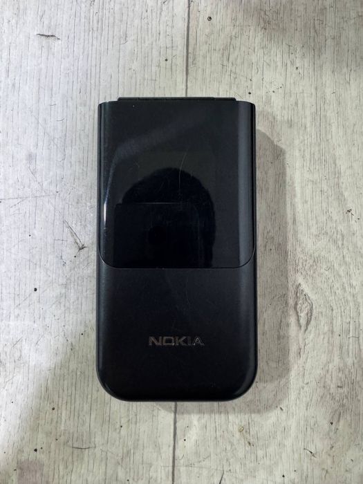 Nokia 2720 yengidek 10 kun ishlagan