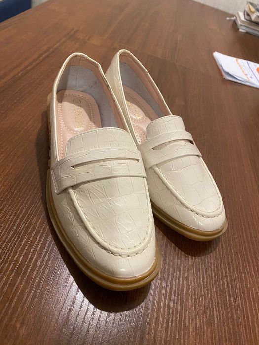 Женская обувь лоферы