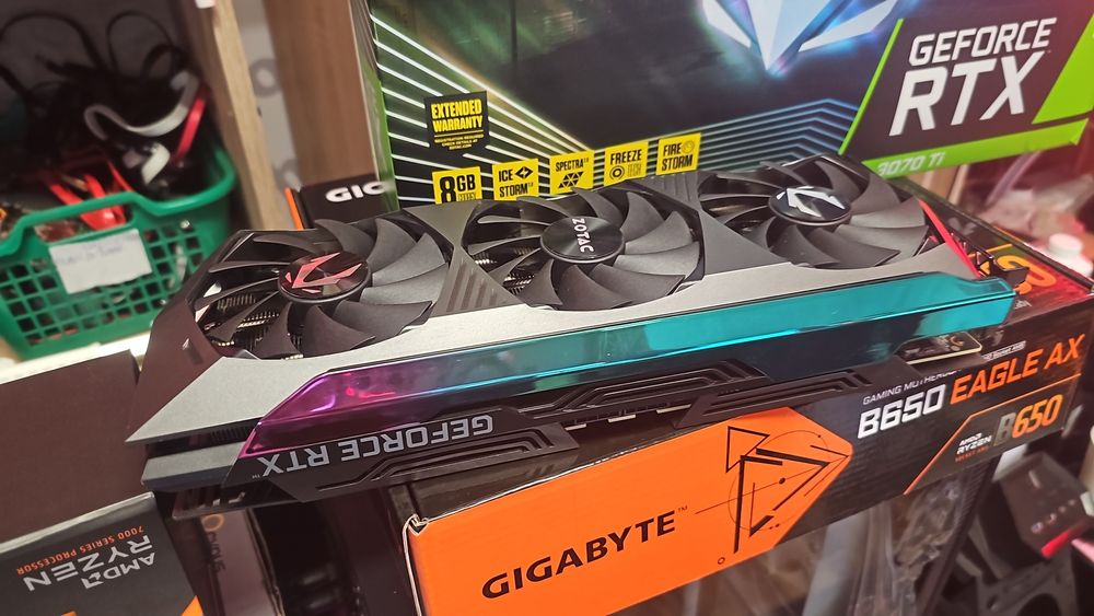 ARES PC Beast – Ryzen 7 9800X3D | 32 GB | FARA GPU