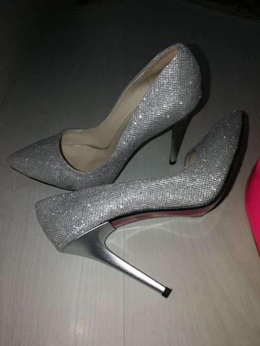 Pantofi eleganti nr 39