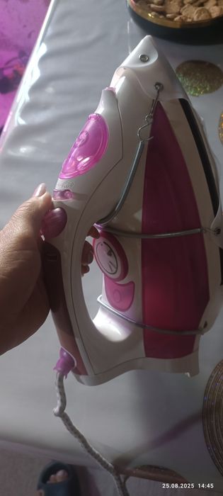 Продам утюг ,в рабочем состоянии