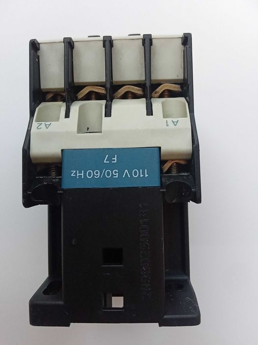 Контактор Telemecanique LC1D18 01 – 110V 5 броя + 1 брой  LC1D18 10 – работещи
