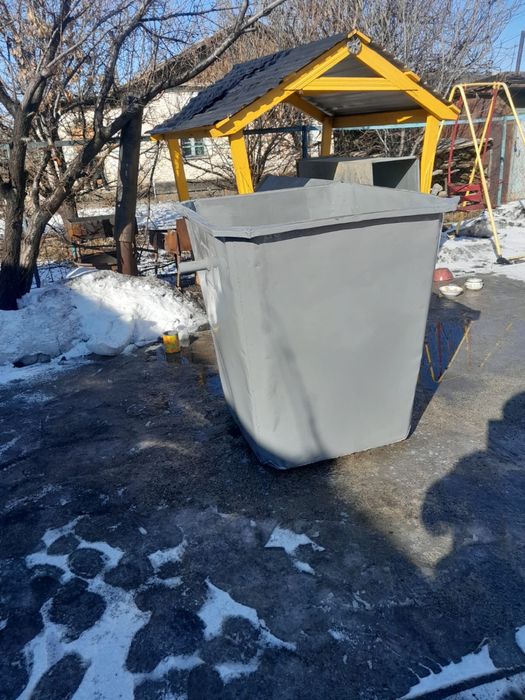 Продам мусорный контейнер в отличном состоянии