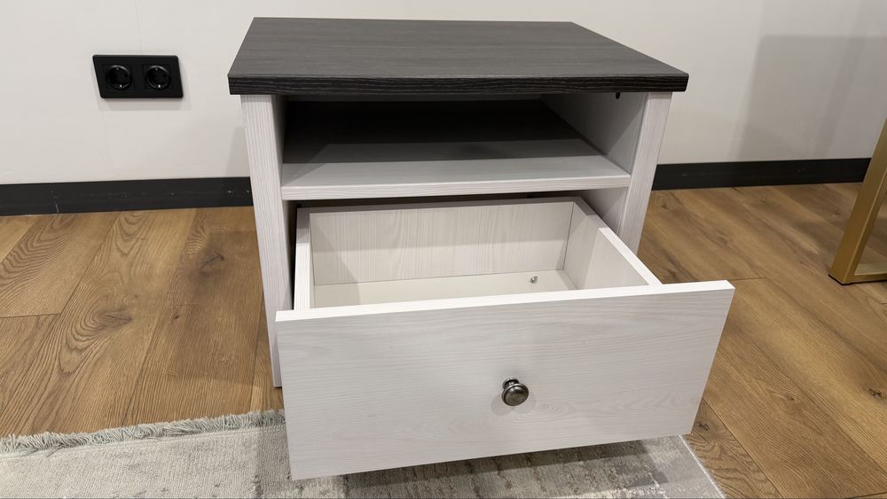 Тумба прикроватная