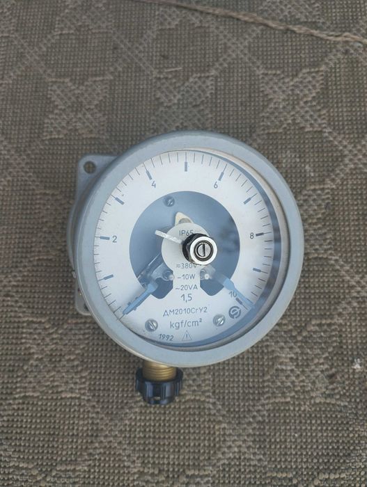 Манометр ДМ 2010-СгУ2