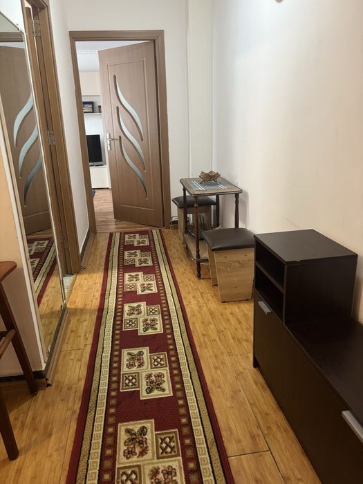 Inchiriez ap cu 2 camere zona centru