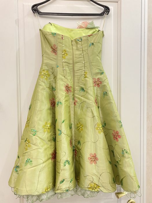 Продам Платье 7500