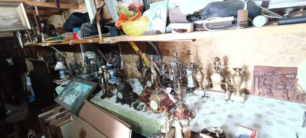 De vînzare multe vechituri antichități 100 lei bucata cine ia tot