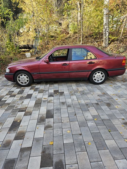 Mercedes Benz c180