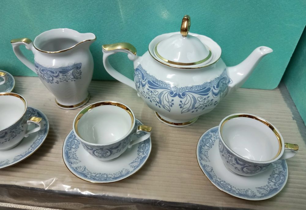 Сервиз за чай / кафе с 15 части, Български порцелан от ИЗИДА