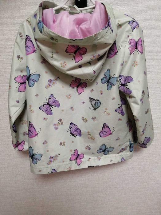 Ветровка на девочку размер 110см