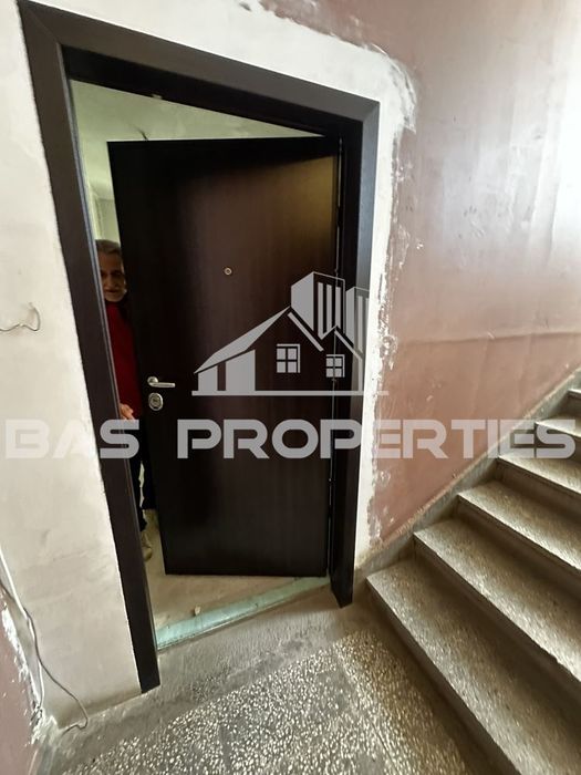 Продава се Тристаен апартамент в София, Обеля 1 - 65 кв.м за 1954 €/кв.м - Снимка #10