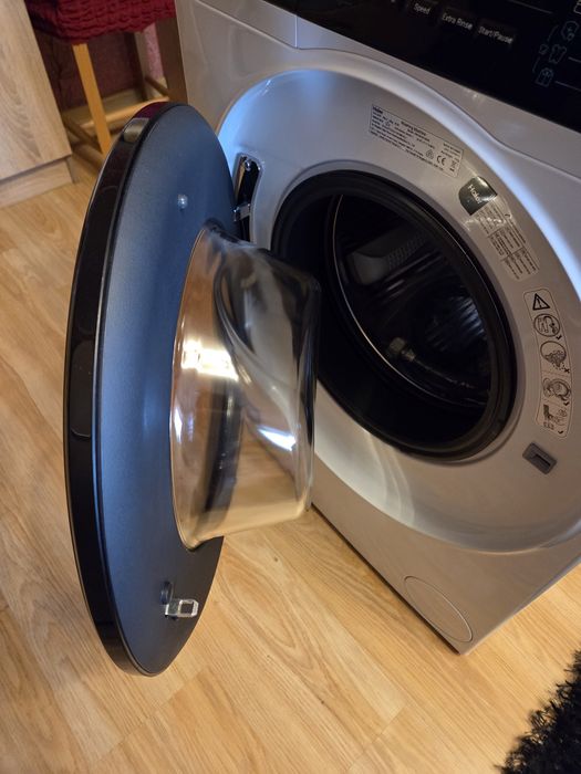 Пералня Haier 10 кг  Като чисто нова !!!