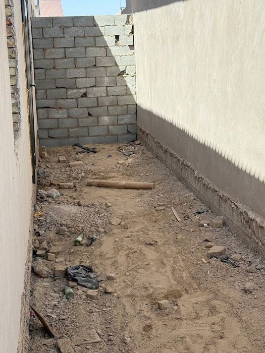 Uy sotiladi 270 milion