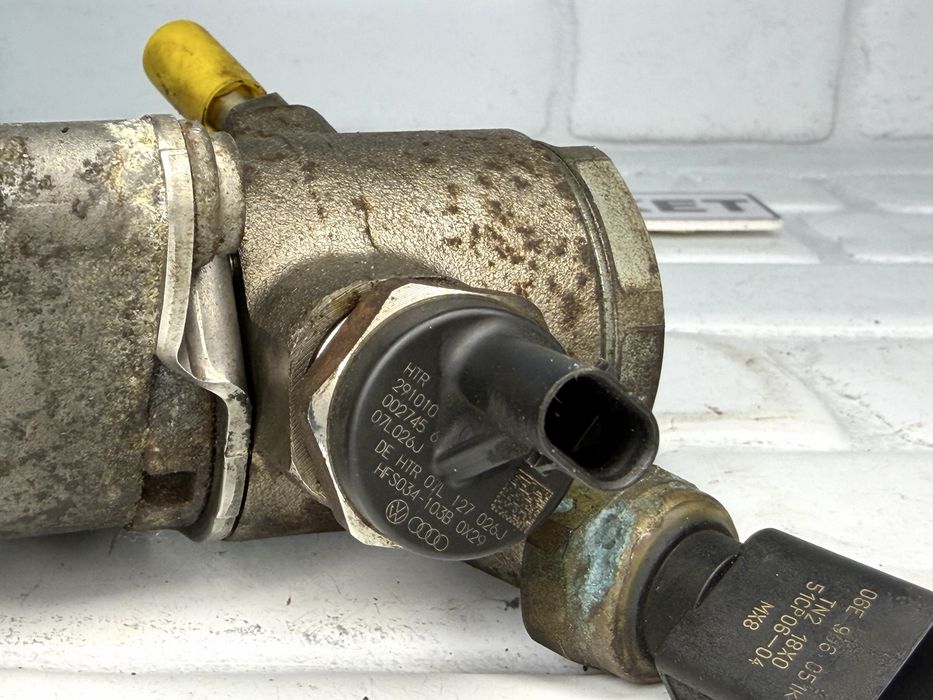 Помпа високо налягане AUDI 3.0TFSI 07L026J 06E103535A