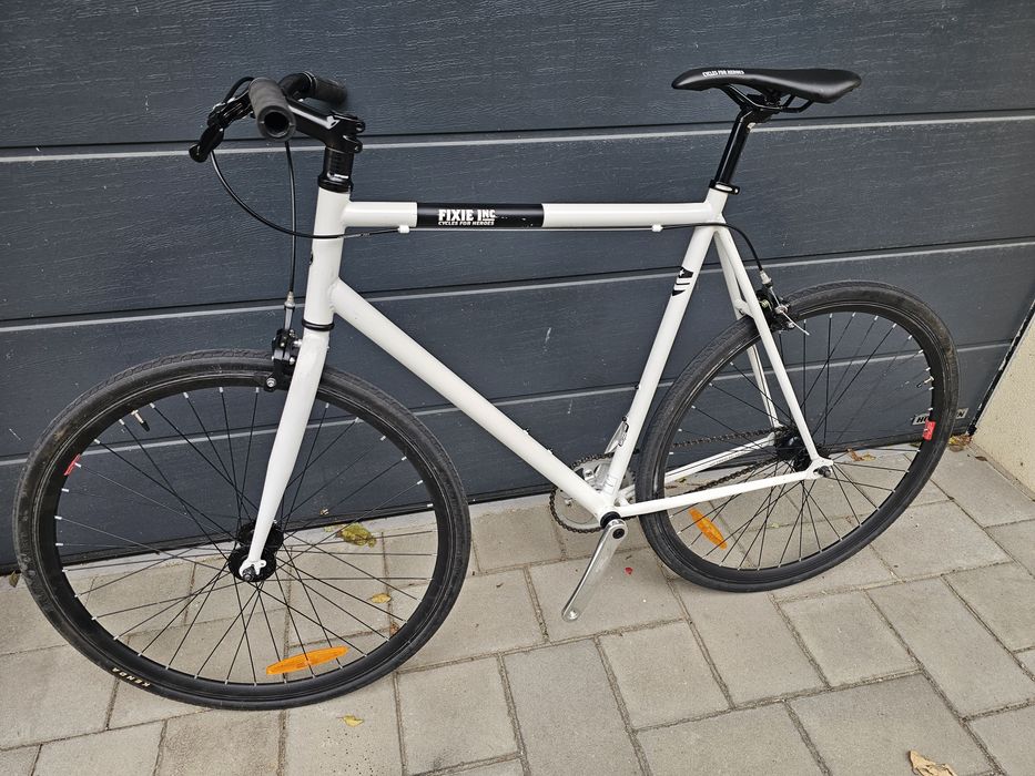 Bicicleta Fixie Inc puțin folosita stare impecabila