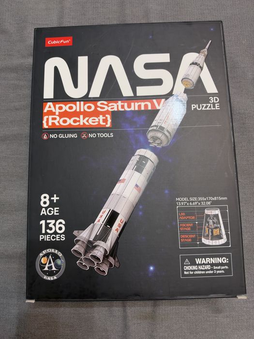 Puzzle 3D CubicFun NASA Apollo Saturn V (Rocket) cu 136 de piese.