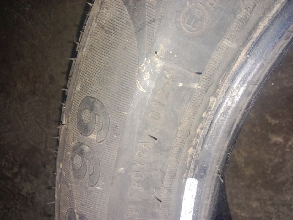 Продам комплет авто шин