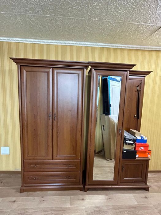 Продам гарнитур 6 предметов