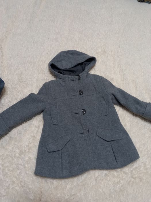 Пальто на девочку Zara
