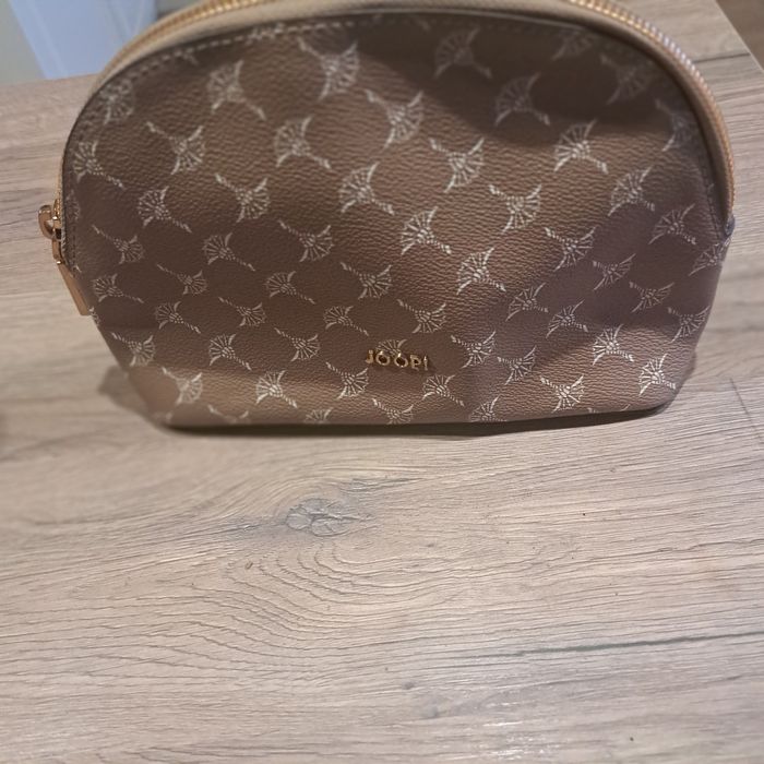 Joop козметичен несесер