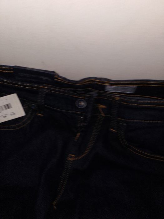 Blugi Armani mărimea 27 de dama