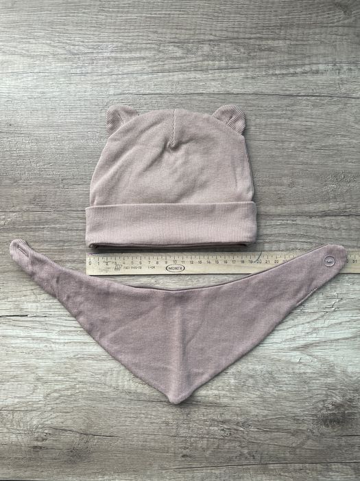 Лёгкая шапочка на малыша