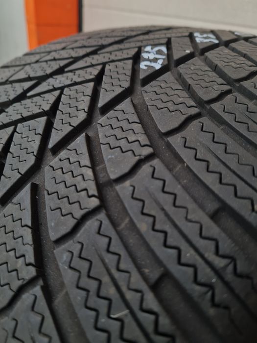 Зимни гуми 2 броя BRIDGESTONE Blizzak LM005 275 35 R19 дот 2623