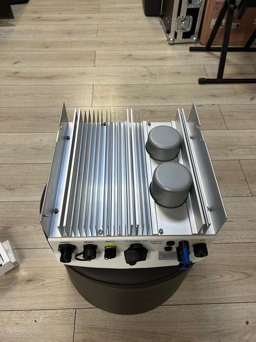 Amanet F28: Invertor / inverter solar mini Solis S6-GR1P2.5K-M NOU