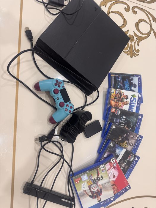 Плейстейшн 4 Р4  с дисками