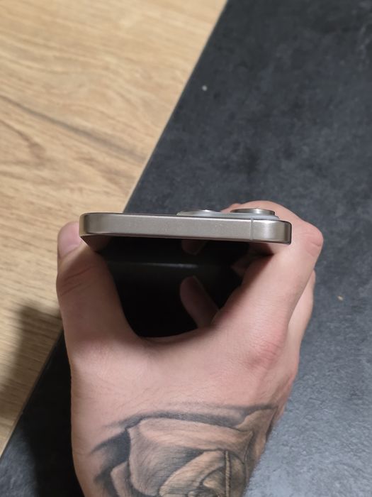 Iphone 15 pro max 256GB + Apple watch 10 46mm