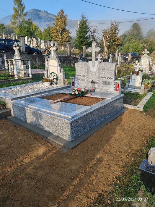 Cavouri granit și marmura